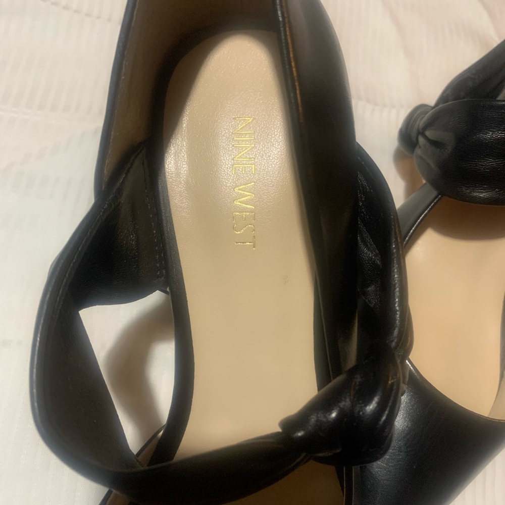 NINE WEST PUMP - Picture 6 of 8